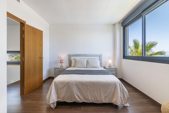 Image No.14-4 Bed Villa / Detached for sale