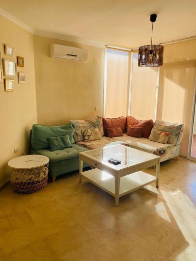 Image No.4-4 Bed Semi-Detached for sale