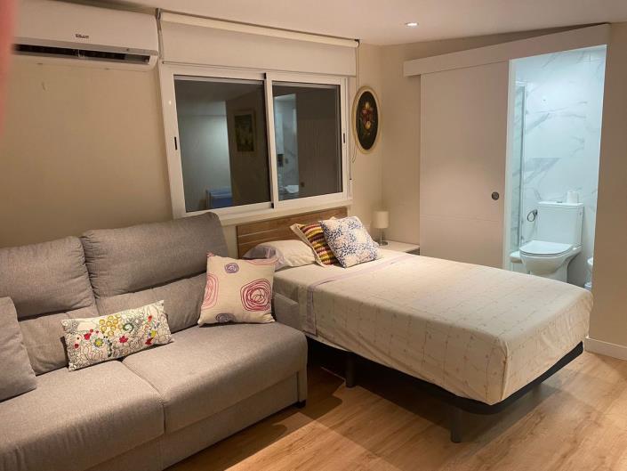 Image No.13-4 Bed Semi-Detached for sale