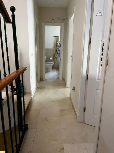 Image No.26-4 Bed Semi-Detached for sale