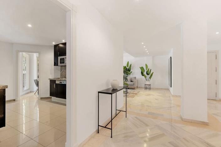 Image No.8-3 Bed Apartment for sale