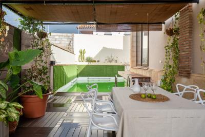 27-f6e8bc237ba13ac4c268badec6354f3d