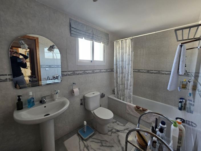 Image No.6-3 Bed Apartment for sale