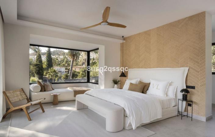 Image No.31-6 Bed Villa / Detached for sale