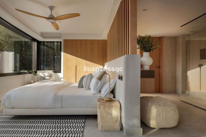 Image No.35-6 Bed Villa / Detached for sale