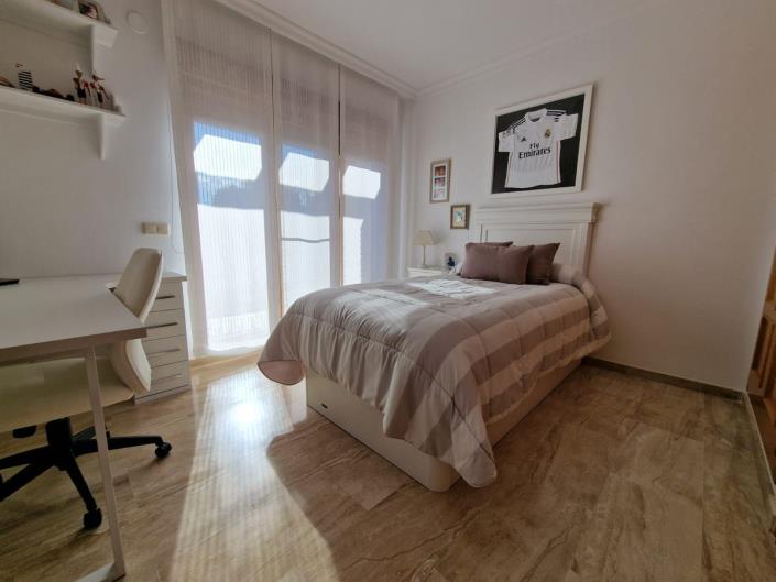 Image No.16-Jumelé de 5 chambres à vendre à Marbella