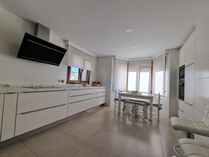 Image No.25-Jumelé de 5 chambres à vendre à Marbella