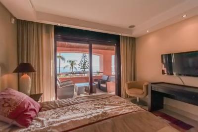 11-20939a0134ad724a8cb2a801094d15a4