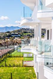 12-53013098fcab6c38b1379cd33298e050