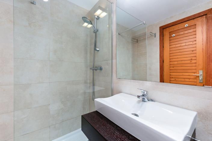 Image No.12-3 Bed Apartment for sale