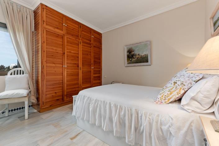 Image No.11-3 Bed Apartment for sale