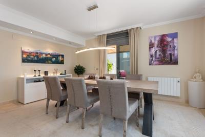 8-e64a9055bba3e77ac8aca3b893cdf826