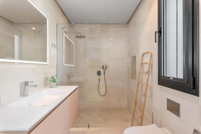 Image No.24-5 Bed Villa for sale