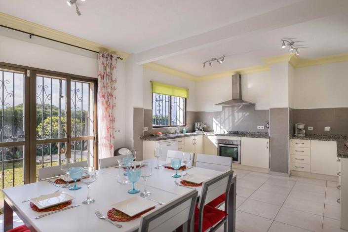 Image No.6-5 Bed Villa for sale