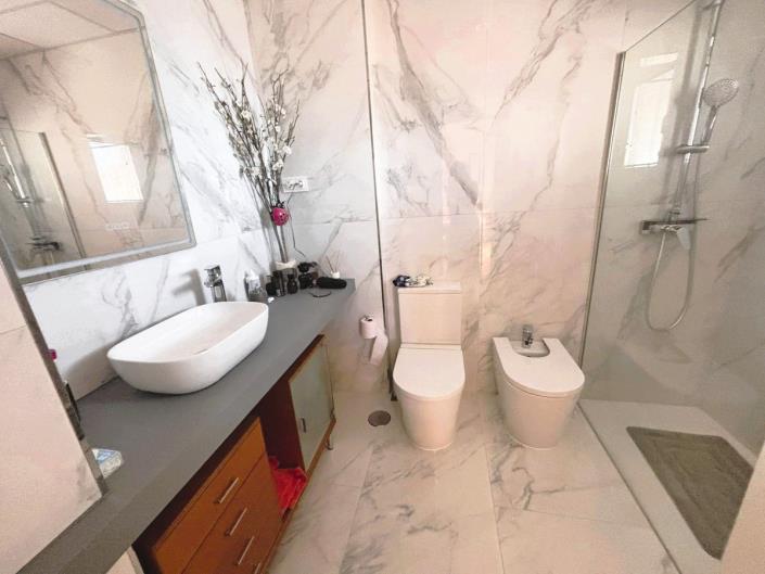 Image No.27-2 Bed Duplex for sale