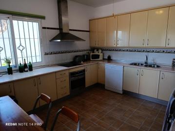 12-53013098fcab6c38b1379cd33298e050