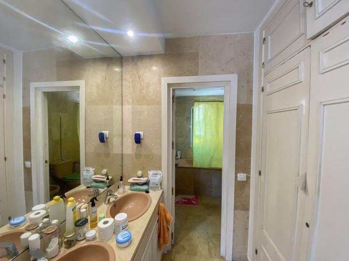 Image No.15-3 Bed Townhouse for sale