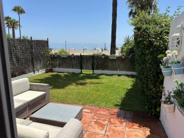 10-bb915d1cb19341576dcdc994b81ab9c5