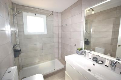 8-e64a9055bba3e77ac8aca3b893cdf826