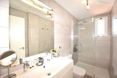 10-bb915d1cb19341576dcdc994b81ab9c5