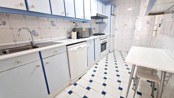 Image No.12-3 Bed Apartment for sale