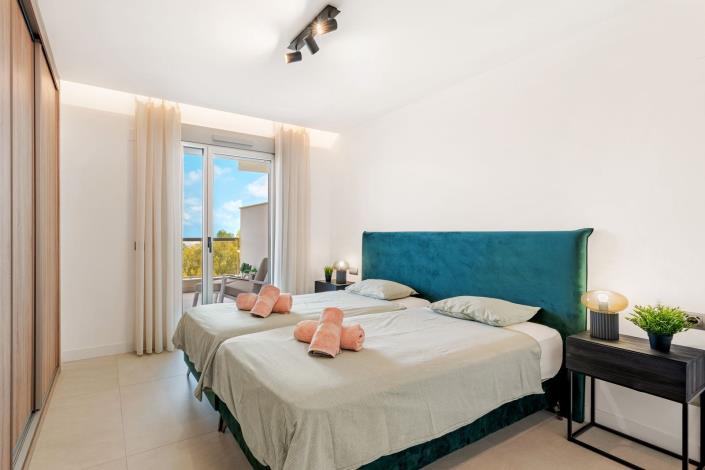 Image No.8-2 Bed Apartment for sale