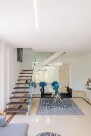 12-9d2414e6554ff283a7dbb3894364f2bd