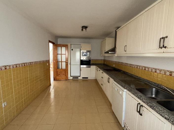 Image No.8-4 Bed Townhouse for sale