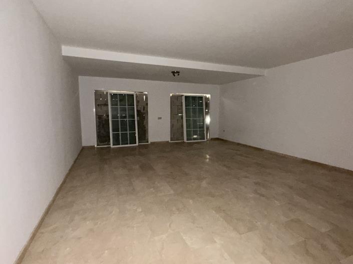 Image No.36-4 Bed Townhouse for sale