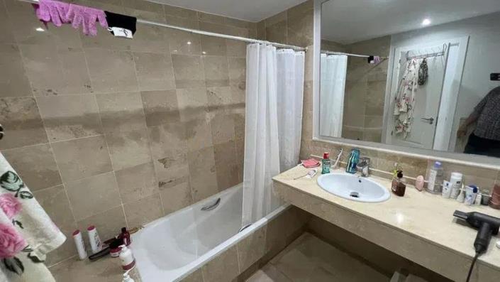 Image No.12-2 Bed Apartment for sale