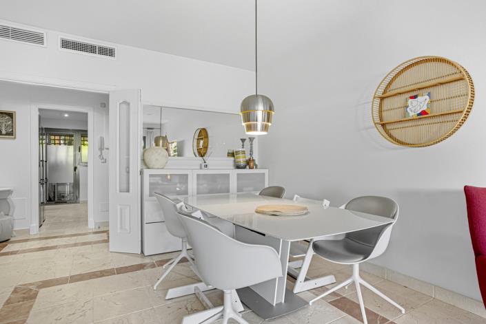 Image No.19-2 Bed Apartment for sale