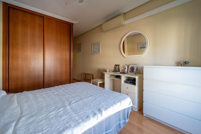 Image No.20-2 Bed Apartment for sale