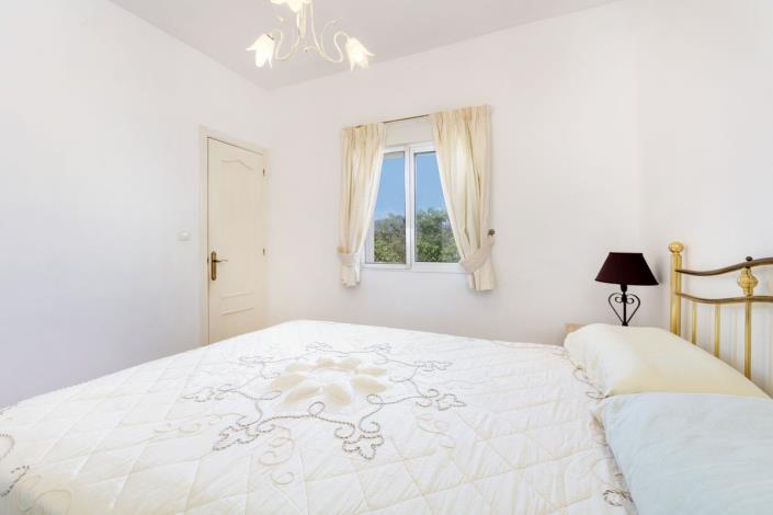 Image No.10-4 Bed Finca for sale