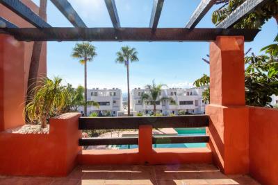 10-bb915d1cb19341576dcdc994b81ab9c5