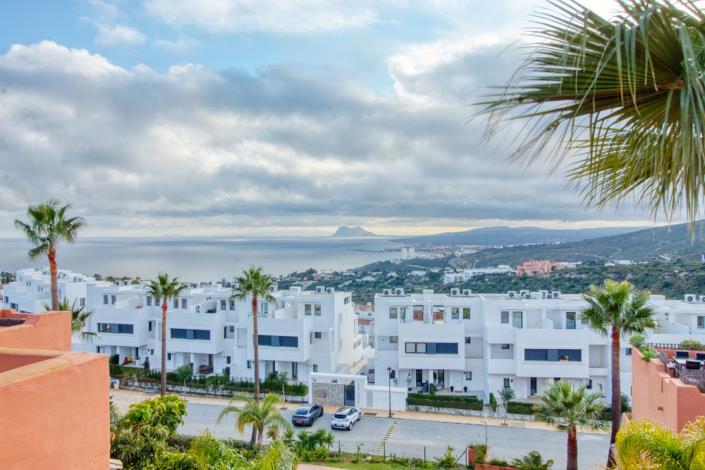 Image No.20-4 Bed Townhouse for sale