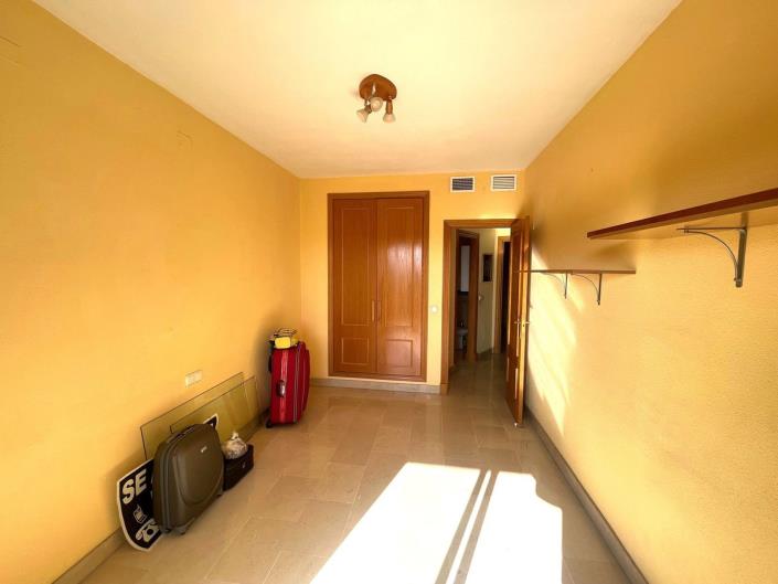 Image No.14-3 Bed Apartment for sale