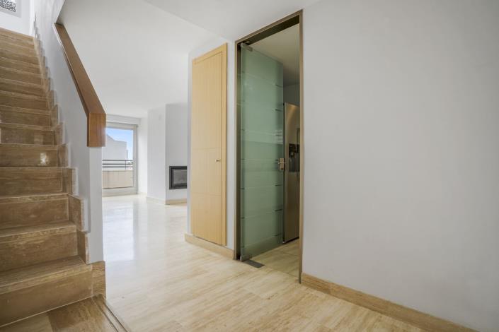 Image No.10-3 Bed Apartment for sale