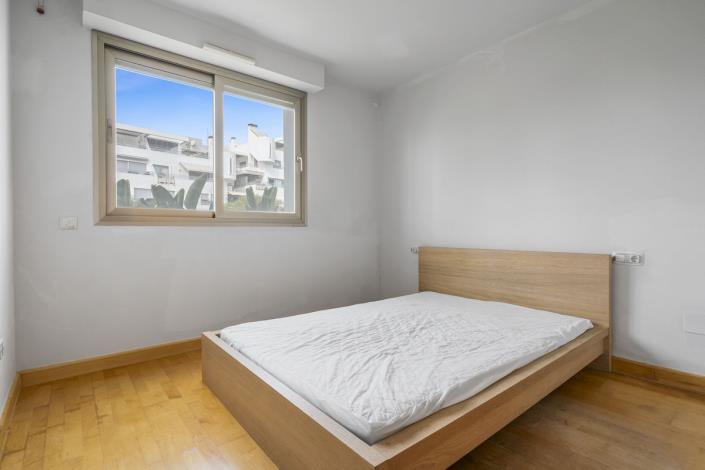 Image No.21-3 Bed Apartment for sale