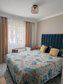 10-bb915d1cb19341576dcdc994b81ab9c5