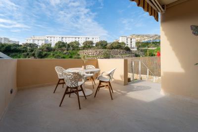 10-bb915d1cb19341576dcdc994b81ab9c5