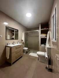 11-20939a0134ad724a8cb2a801094d15a4