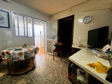 12-53013098fcab6c38b1379cd33298e050