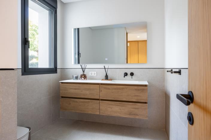 Image No.24-4 Bed Villa for sale