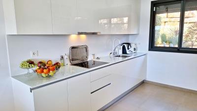 12-53013098fcab6c38b1379cd33298e050