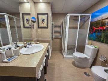 10-bb915d1cb19341576dcdc994b81ab9c5