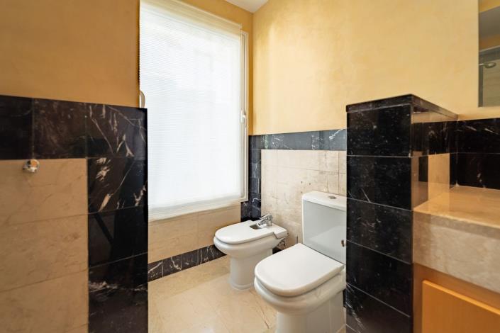 Image No.22-3 Bed Apartment for sale