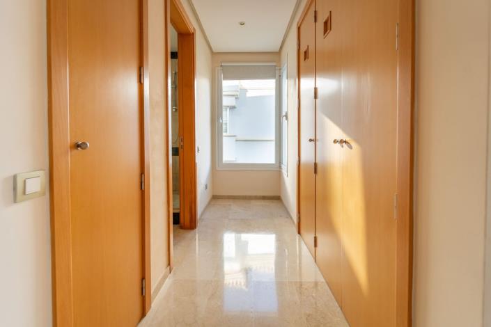 Image No.27-3 Bed Apartment for sale