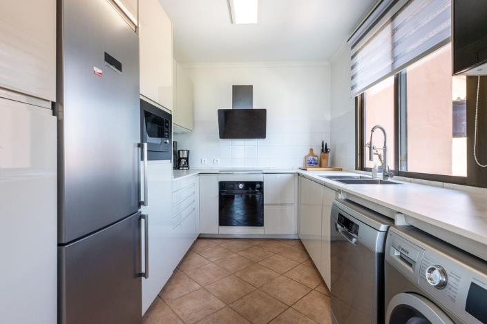 Image No.10-3 Bed Apartment for sale