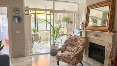 4-c23c0f86247804fa50226aecd8b0b2c8