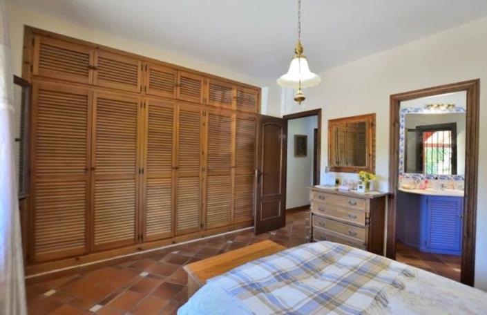 Image No.20-3 Bed Finca for sale